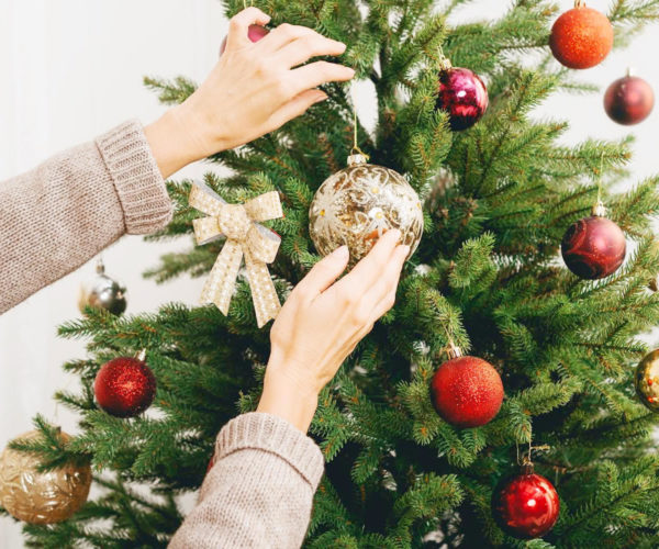 6 Strategies to Set Realistic Expectations for Christmas Gifts